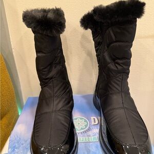 easy street Black Quilted Winter Boots with Faux Fur Cuff